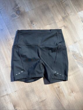Nike Black High-Waist Swift Bike Shorts - Size Small